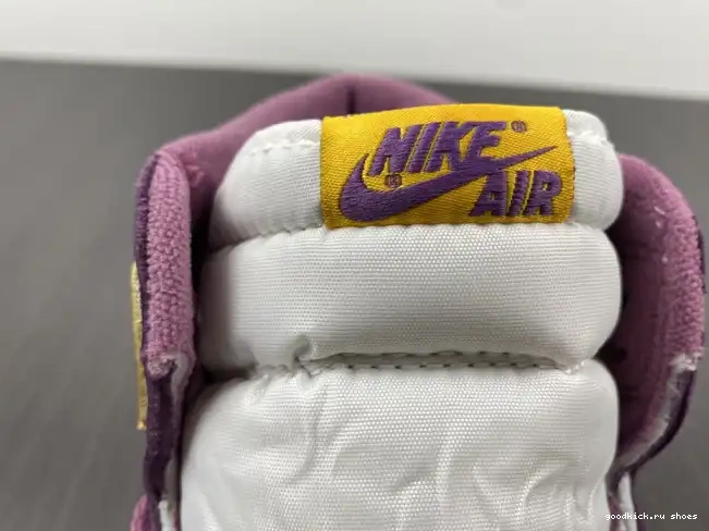 Brotherhood 555088-706 Air Jordan OG 1 High 0517
